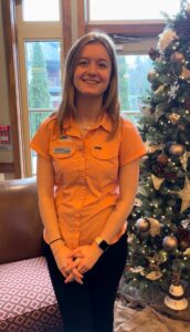 Jobs in Canada, worker in Blue Mountain ski resort Canada